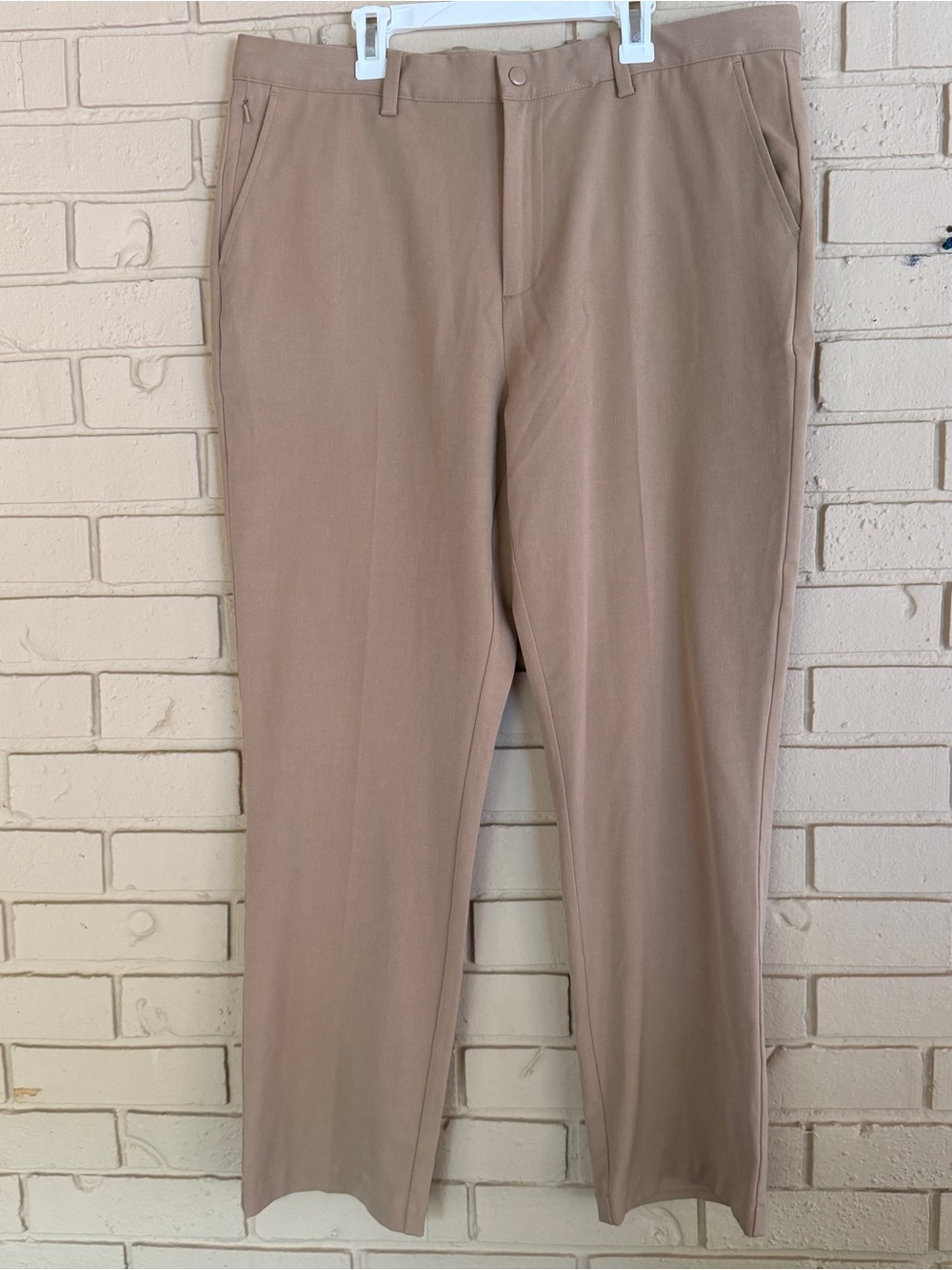 Quince Ultra Stretch 24/7 Smart Chino Mens 36x30 Khaki Athletic Tapered Zip